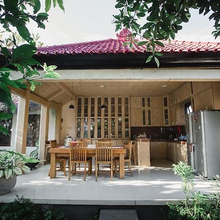 Escotel Villa Marga Табанан Экстерьер фото